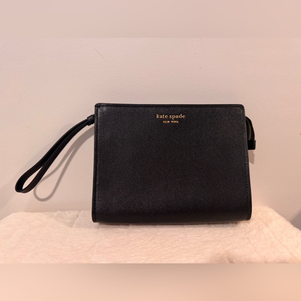 Kate Spade Morgan Gusseted Wristlet in Black